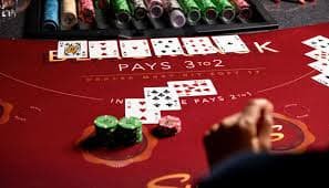 15c La experiencia de Blackjack en 15c, con partidas en tiempo real y reglas claras
